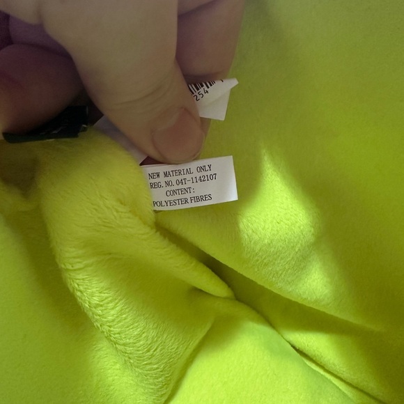 Marc Jacobs Vibrant Pink Floral Laptop Bag with Yellow Polyester Fiber Interior - Picture 10 of 13